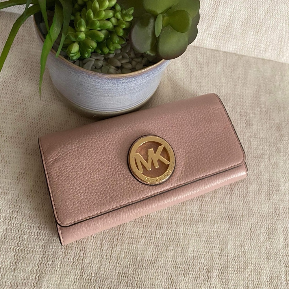 GUC Michael Kors Long Wallet